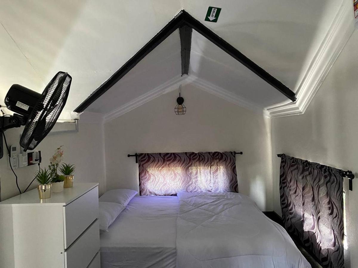 קמפונג קואלה בסוט Abe Cottage מראה חיצוני תמונה