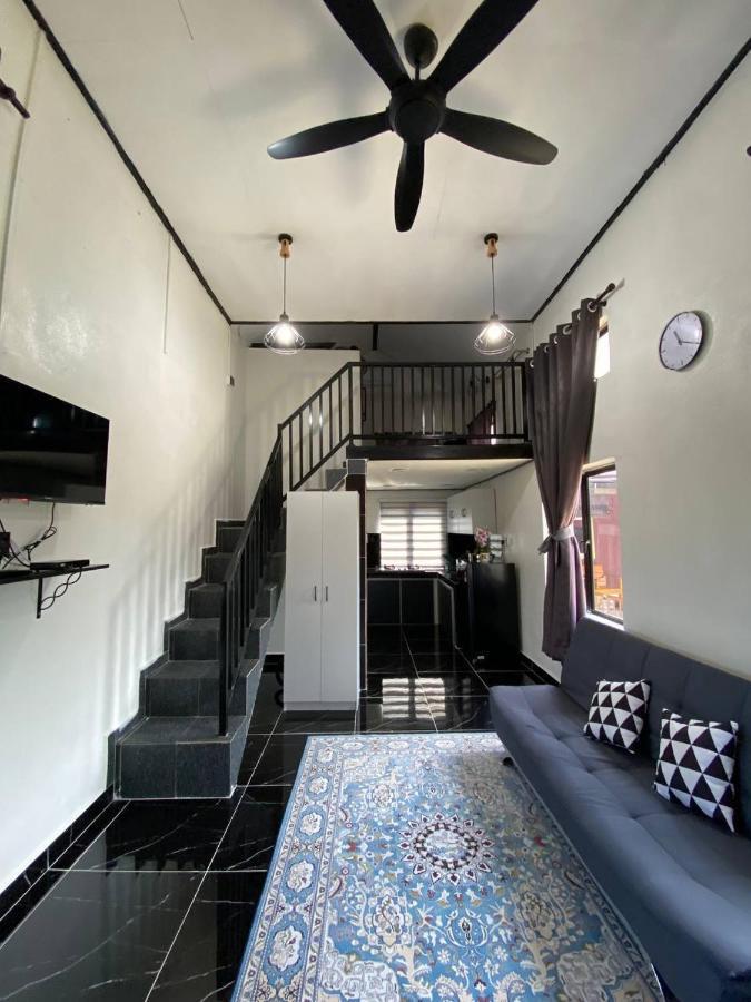 קמפונג קואלה בסוט Abe Cottage מראה חיצוני תמונה